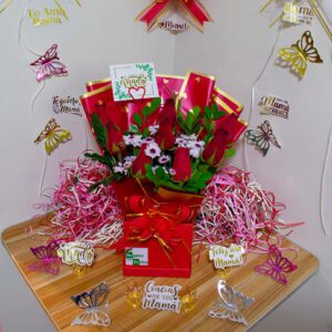 Regalos con estilos Arreglo 8 rosas caja roja